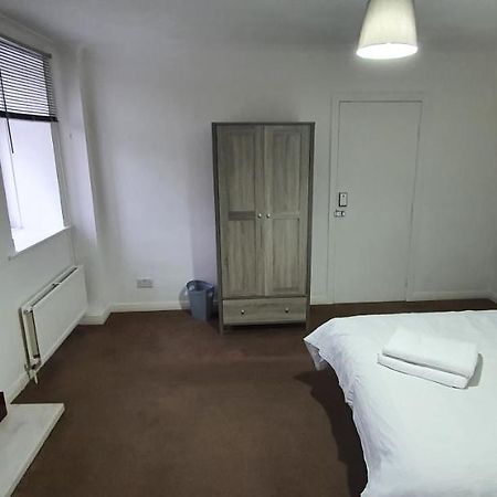 24Hr Self Check In Apartment Central Барнсли Экстерьер фото