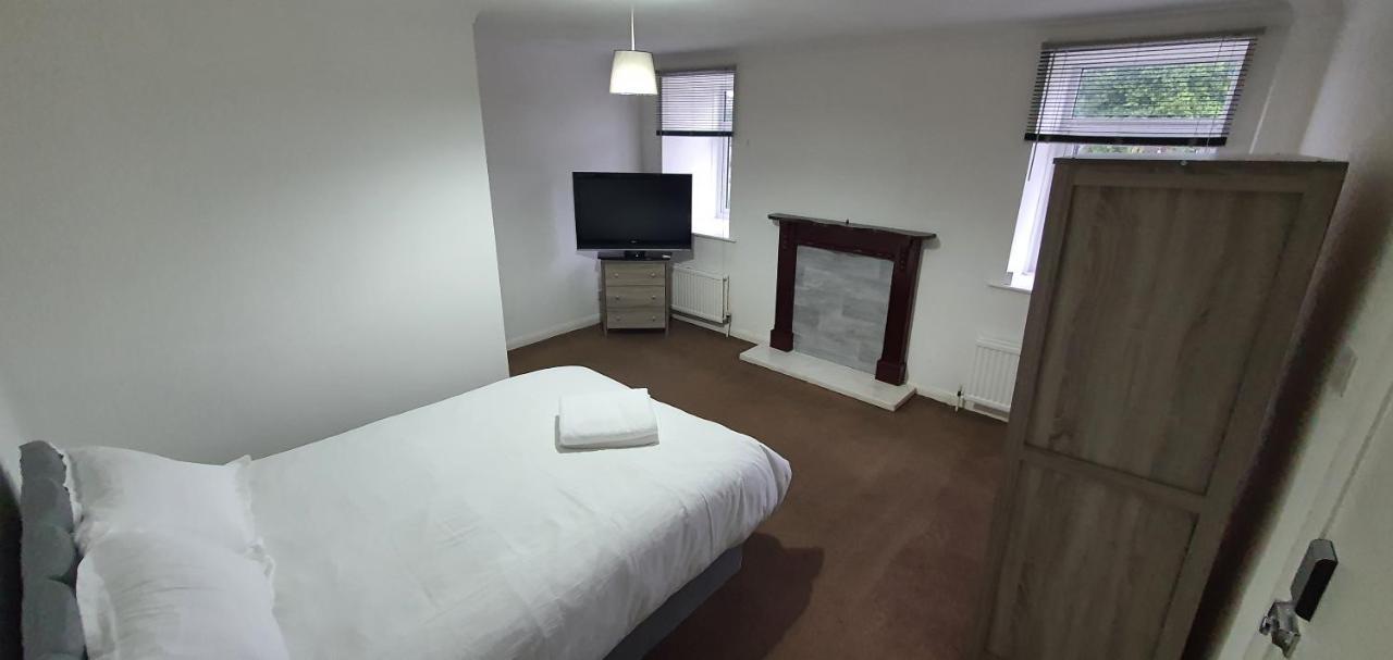 24Hr Self Check In Apartment Central Барнсли Экстерьер фото