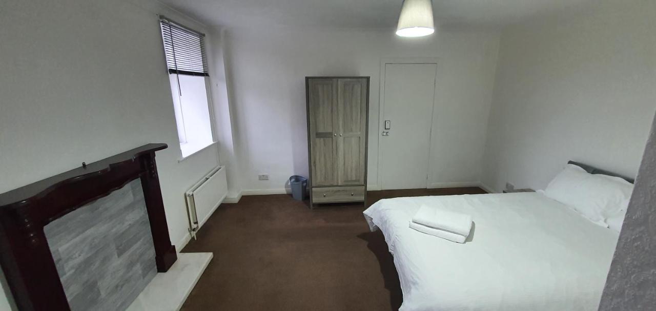 24Hr Self Check In Apartment Central Барнсли Экстерьер фото